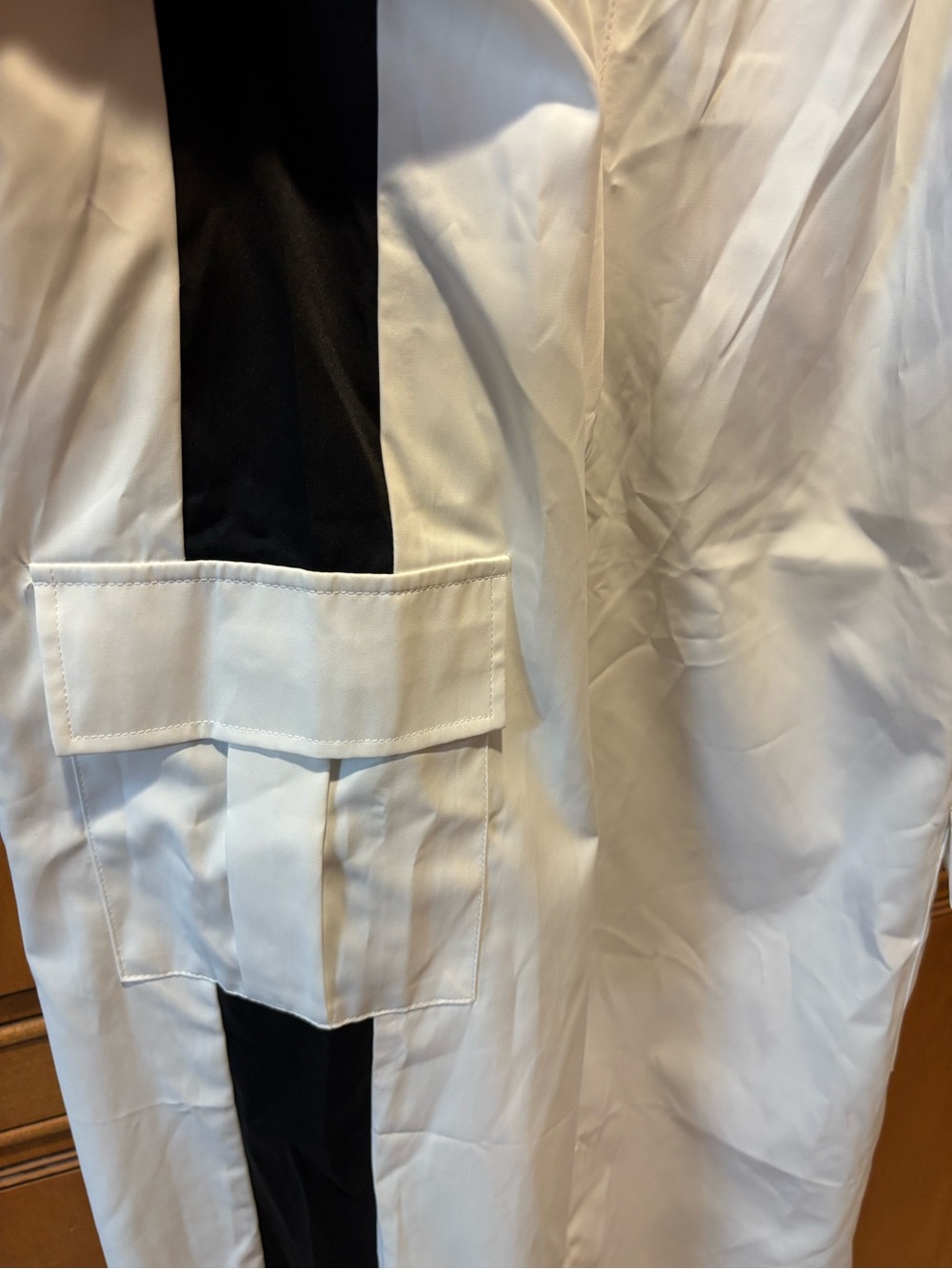 *NWT* yllw Cargo Track Joggers with Black Side Panels. Size:S